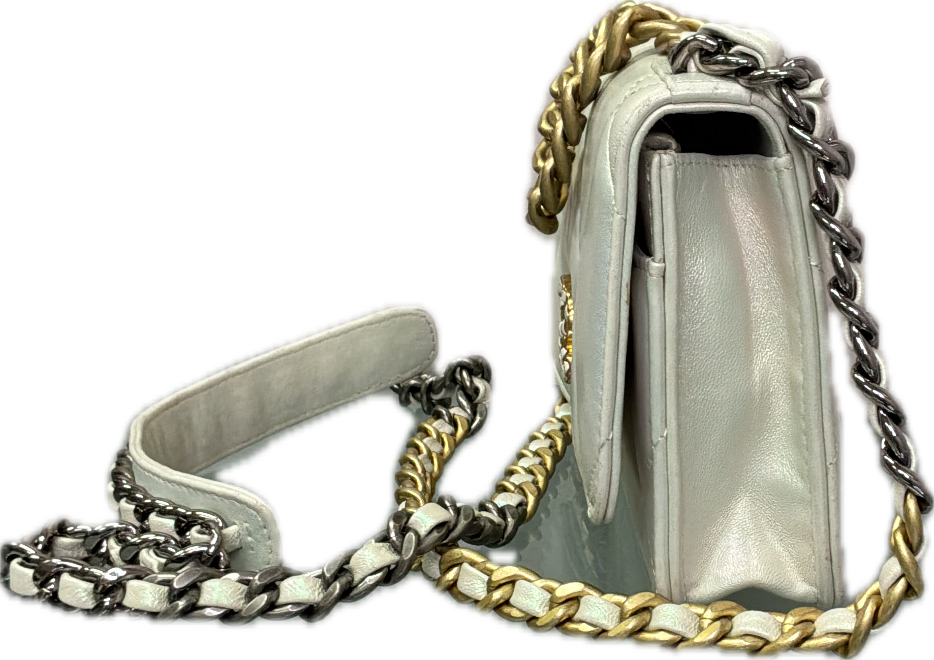 Chanel 19 Pearl Iridescent Quilted WOC Crossbody - Image 6