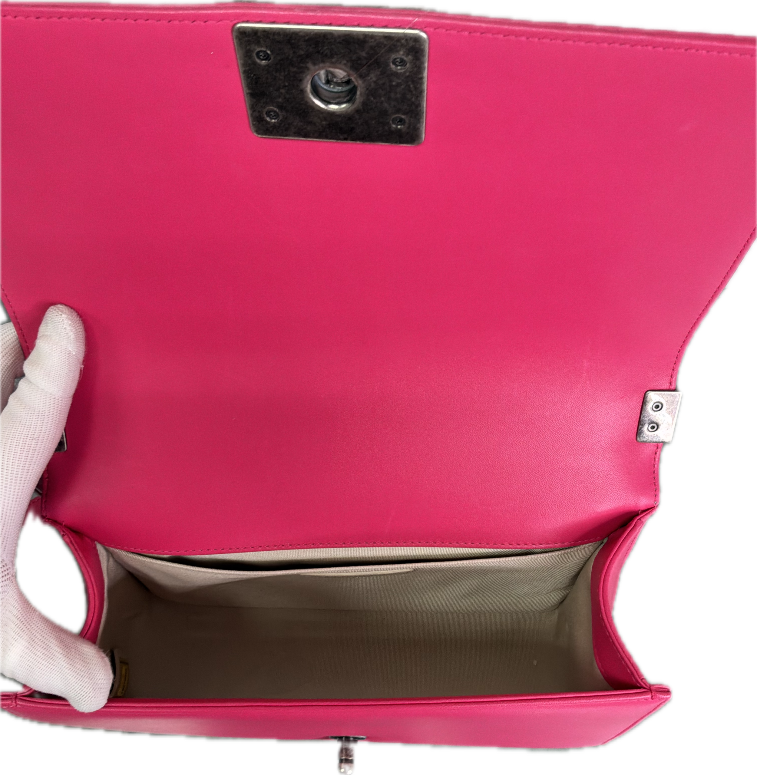 Chanel Medium Boy Bag Hot Pink Quilted Leather Crossbody with Ruthenium Hardware - Image 6
